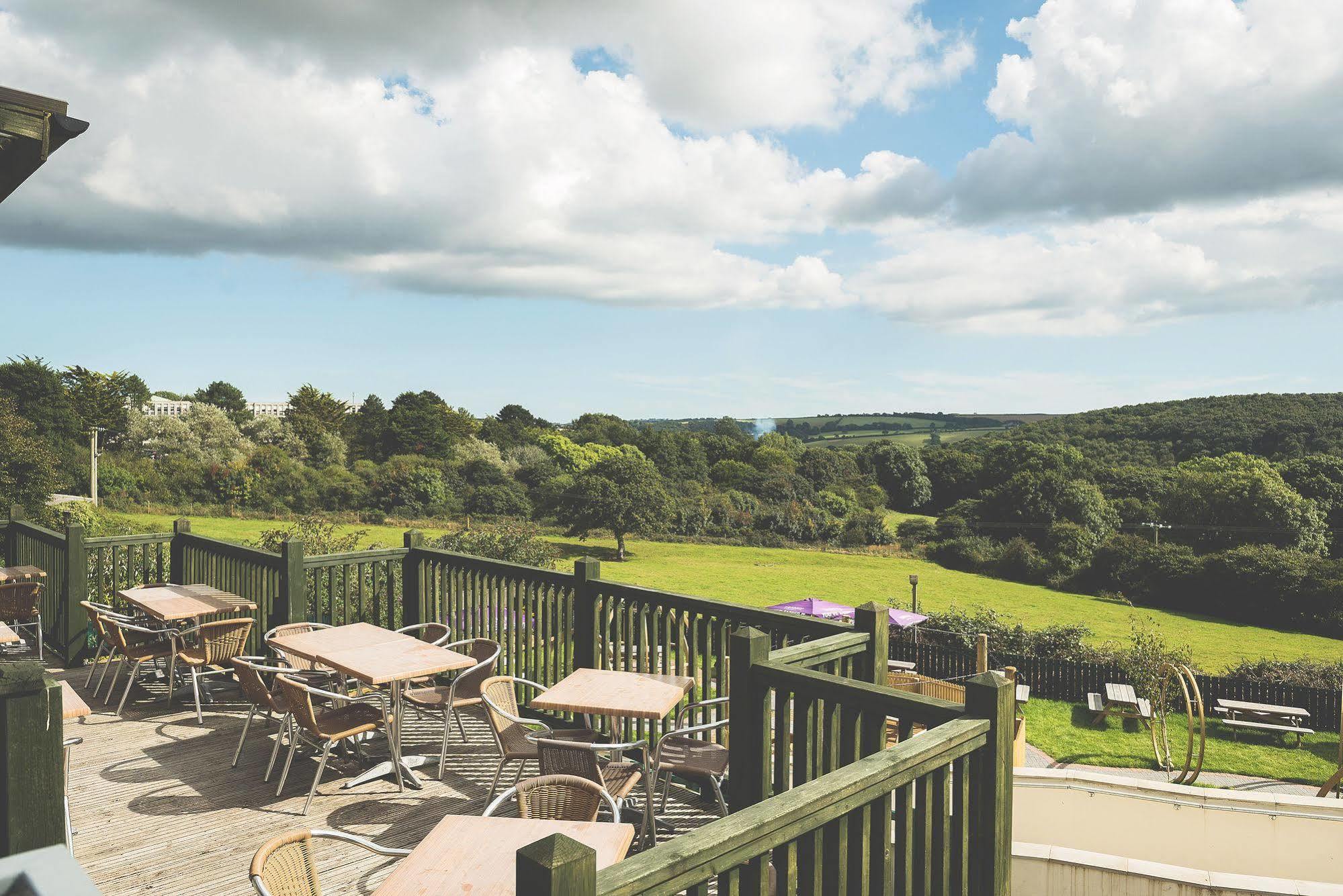 County Arms Hotel Truro Exterior photo